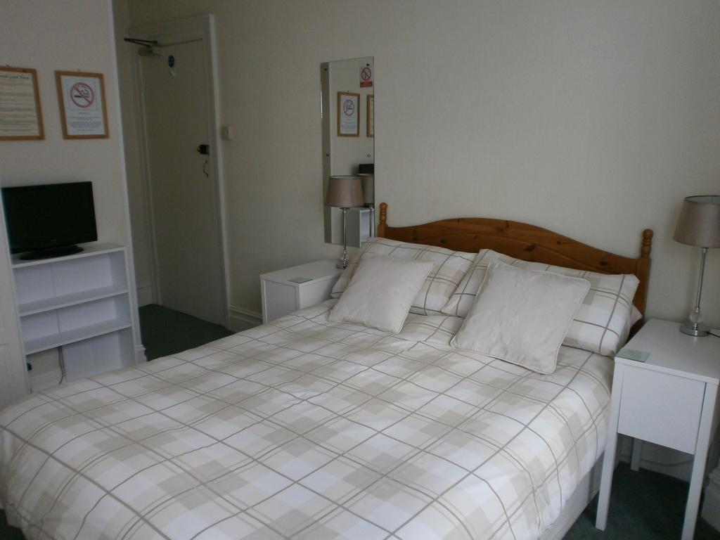 Kenilworth Guest House Уэстон-сьюпер-Мэр Экстерьер фото
